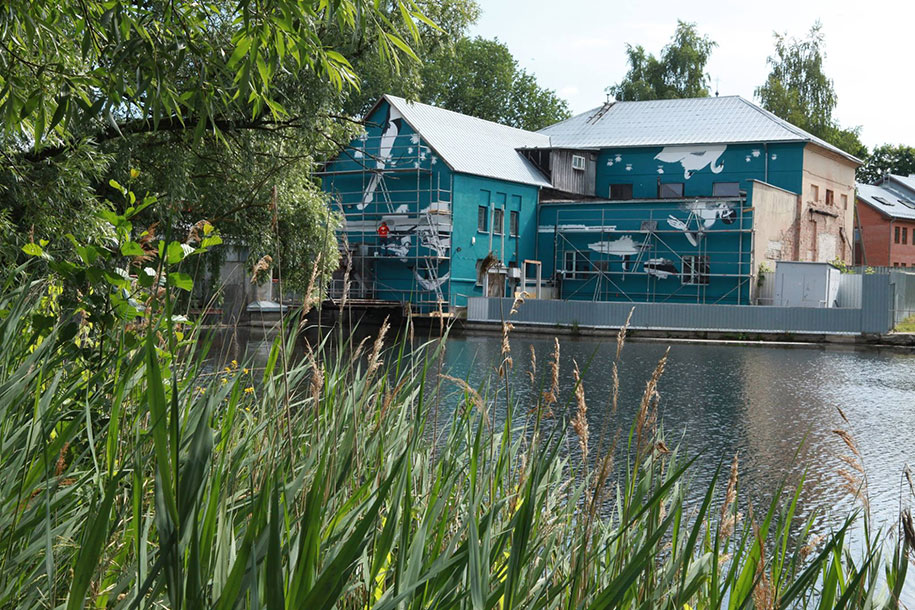 Lukisan Menakjubkan Ini Bikin Kamu Sampai Rela Miringin Kepala